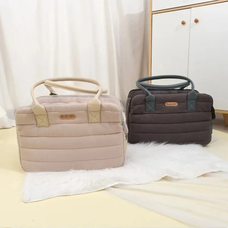 

Wholesale New Korean Version Multi-Functional Comfortable Dog Cat Pet Carrier Convenient Travel Handbag Comfortable Carrying