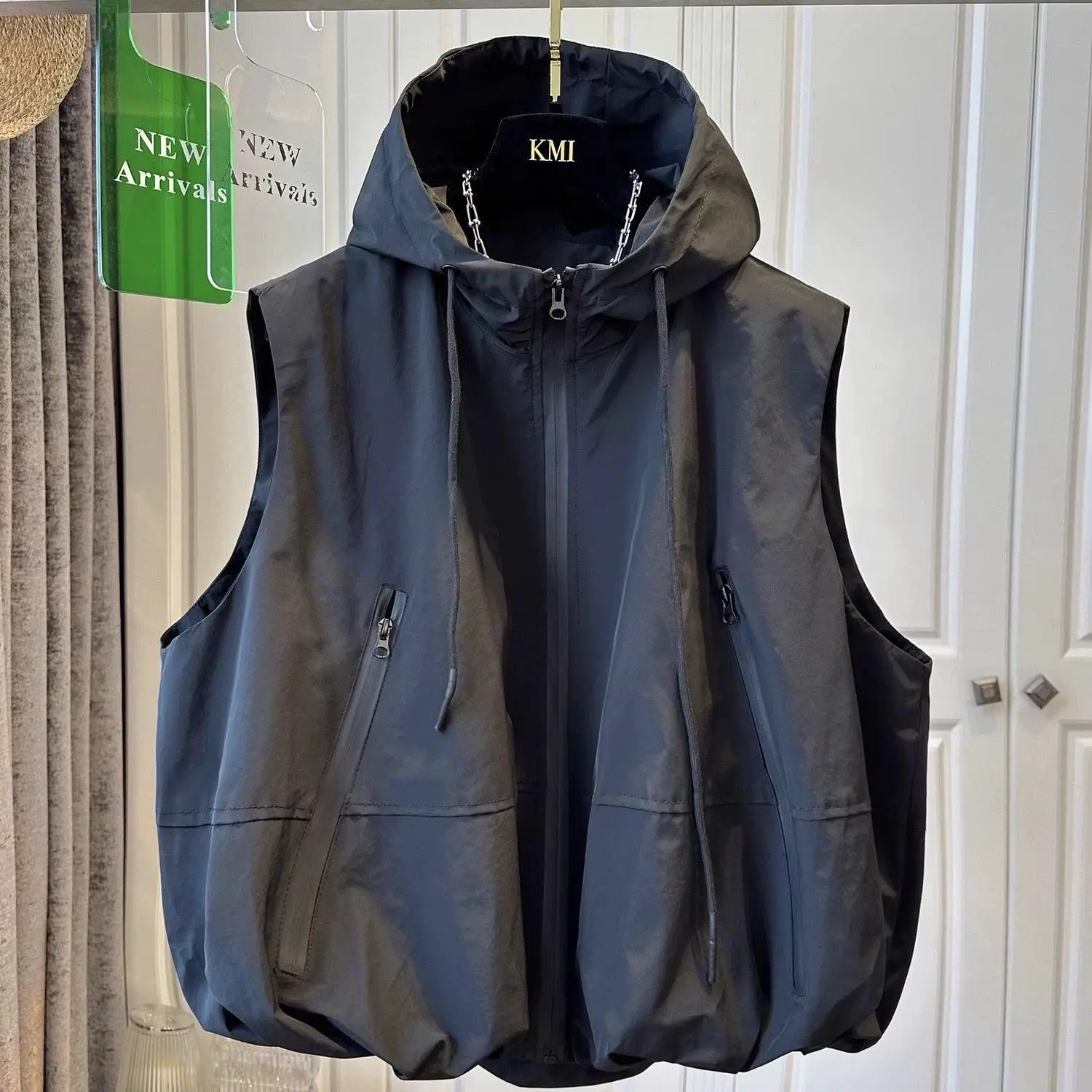 Women's Hooded Cargo Vest, Sleeveless Zip-Up Utility Jacket with Pockets, Casual Loose Outerwear for Spring & Fall