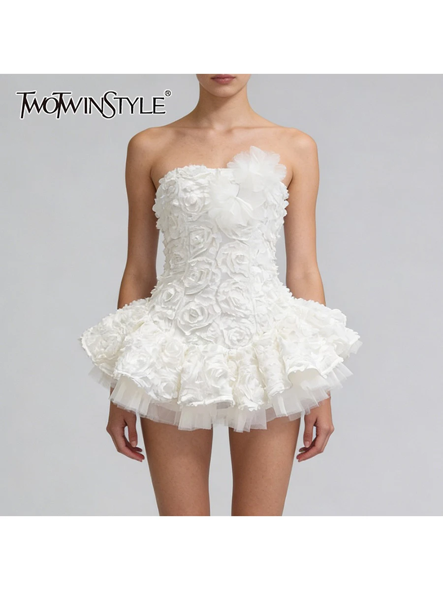 

TWOTWINSTYLE однотонные утягивающие модные платья с 3D цветами для женщин без бретелек без рукавов лоскутное мини-платье с оборками женское