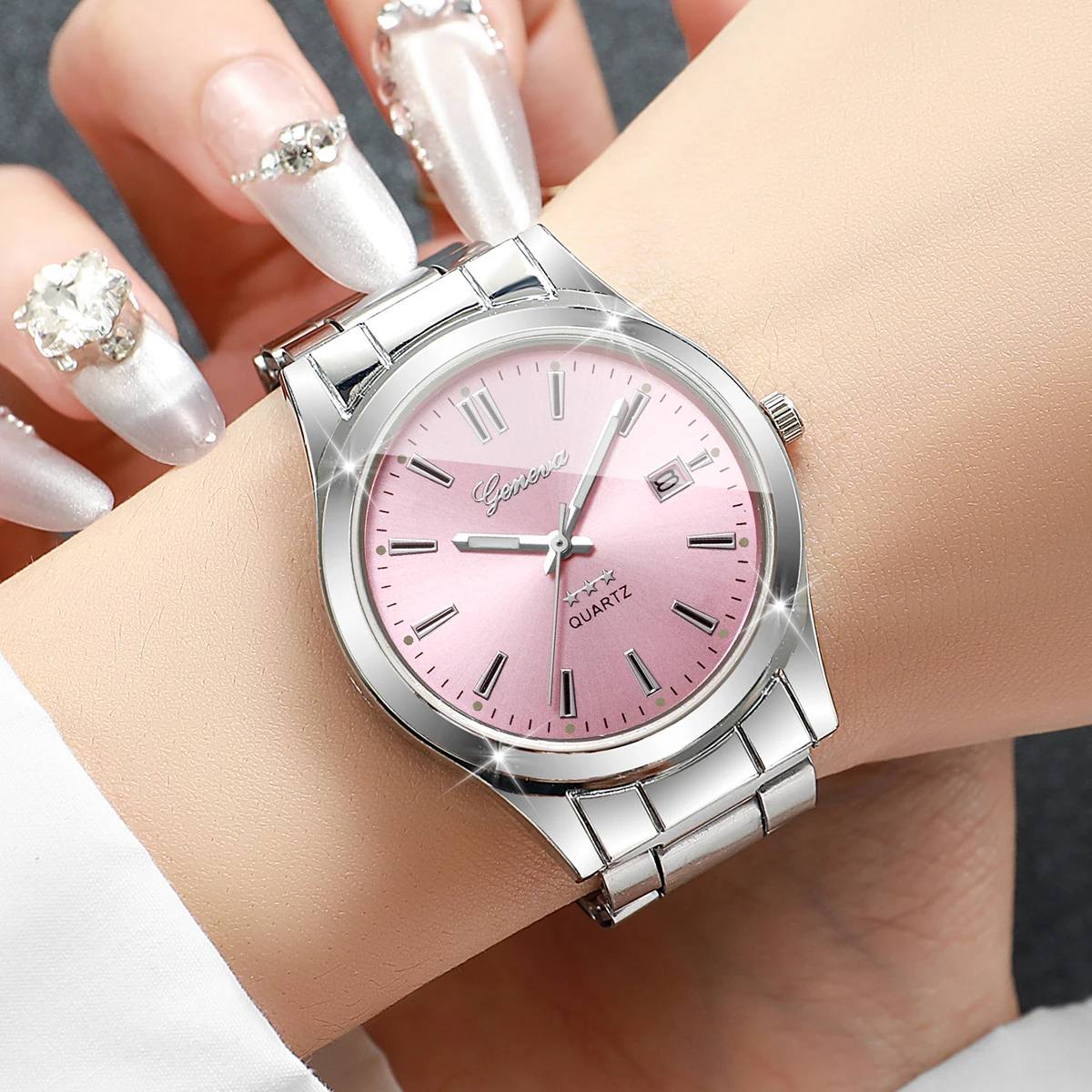 2PCS Fashion Couple Quartz Wristwatch for Men Women Simple Round Dial Date Display Watches Set Relogio Feminino（Without Box） view 3