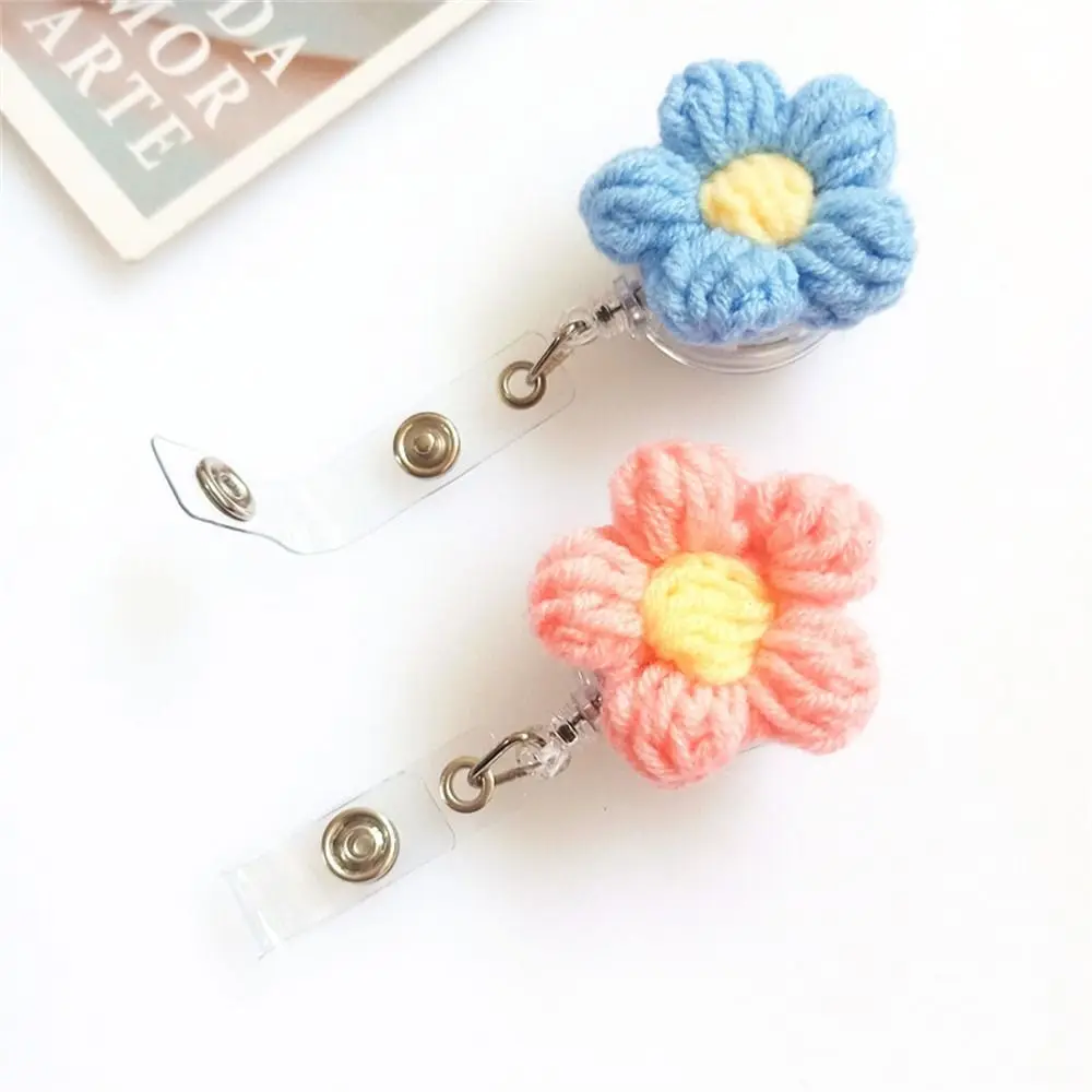 Kawaii Wool Nurse Badge Reel Retractable Knit Flora Flower Badge Holder Work Card Name Tag Easy Pull Buckle Hospital Use