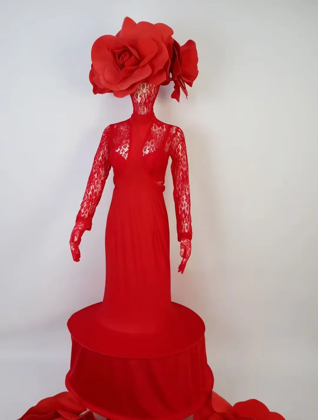 큰 붉은 꽃 레이스 투명한 긴 드레스 드래그 퀸 의상 발렌타인 데이 나이트 클럽 댄스 파티 마스크 볼 섹시한 무대 착용