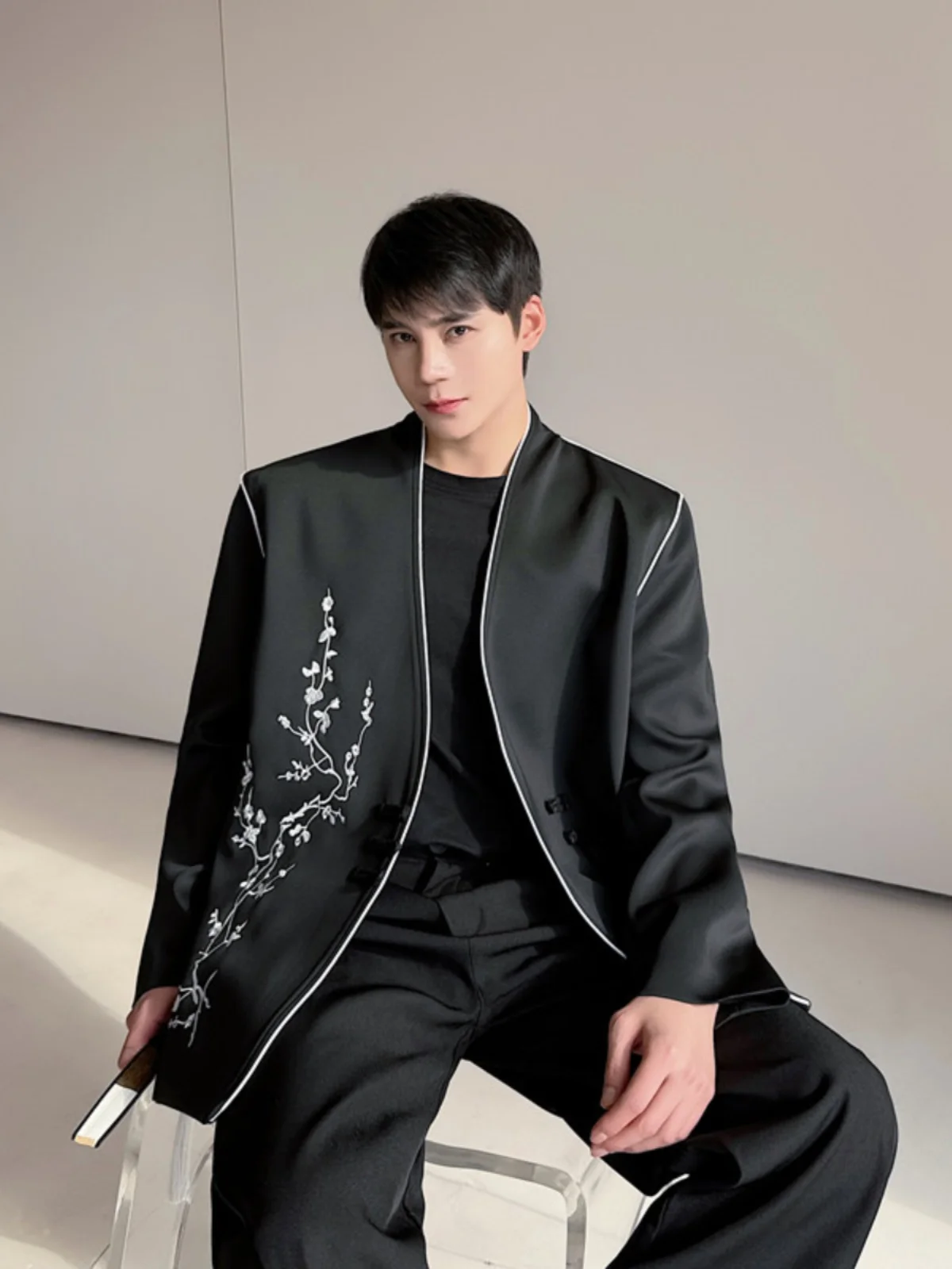 

New Chinese Sle Autumn Floral Embroidery Design Loose Men's Space Cotton Casual Suit Jaet Youth ular Faion