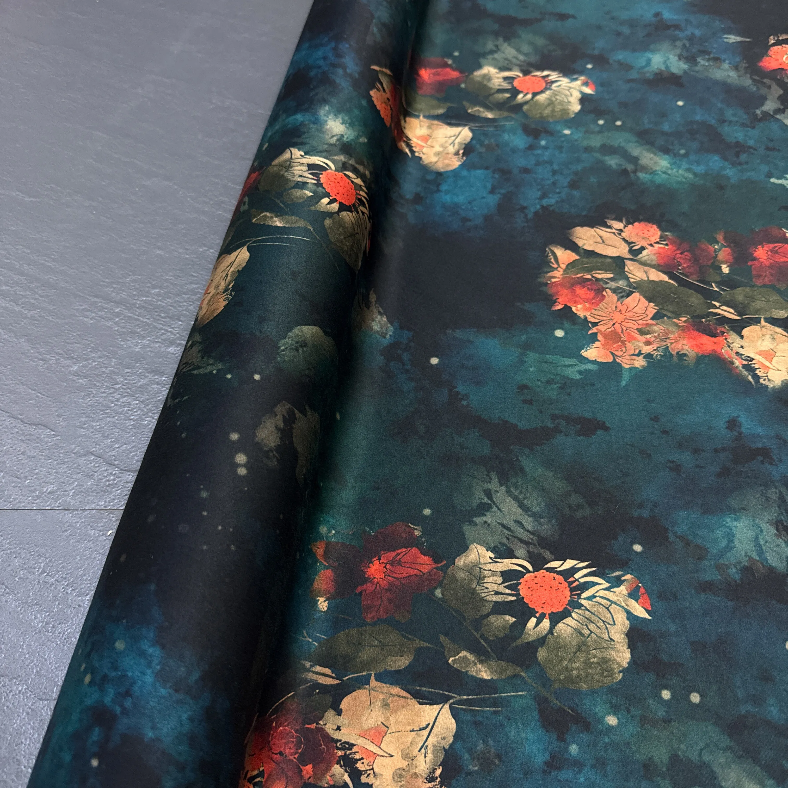 Tissu en soie Hualuo bleu noir - Silk Blouse avis et prix
