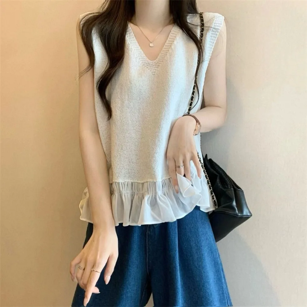 سترة صيفية محبوكة بدون أكمام على الموضة سترة حلوة مرقعة من الكروشيه قطع علوية قصيرة على شكل حرف v على الطراز الكوري قميص قصير شبكي مكشكش للفتيات