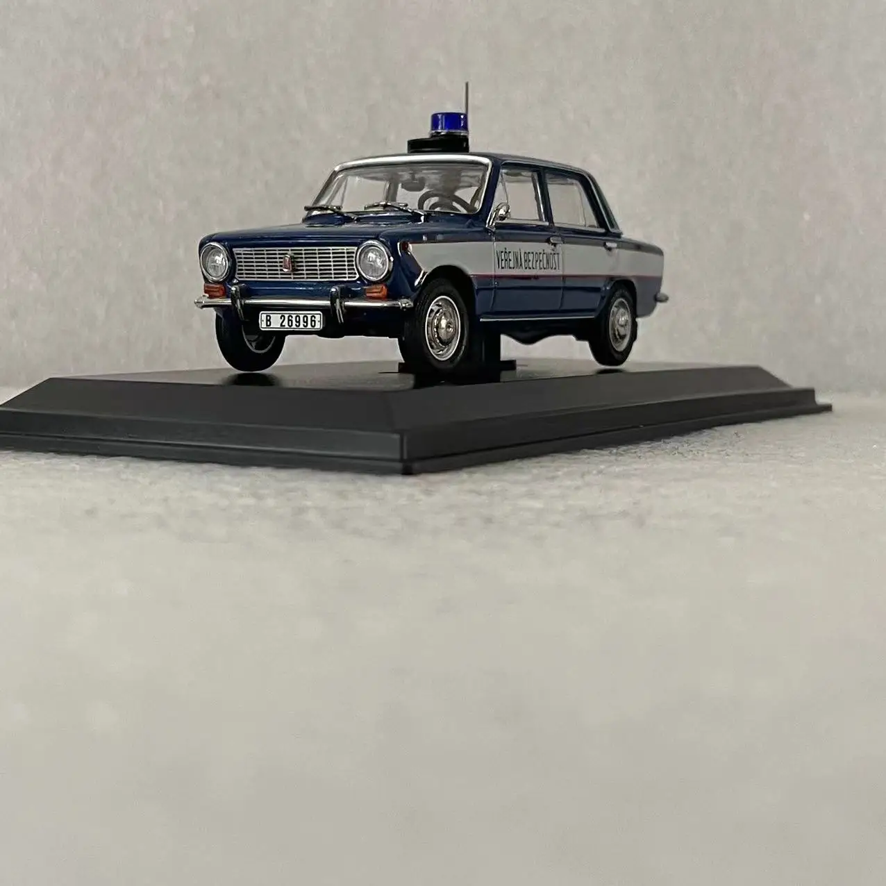 1:43 Scale Alloy Die-cast Police Car Model Toy for Former Soviet Union Lada BA3 2101 Public Safety Vehicle Yellow Blue Hobby