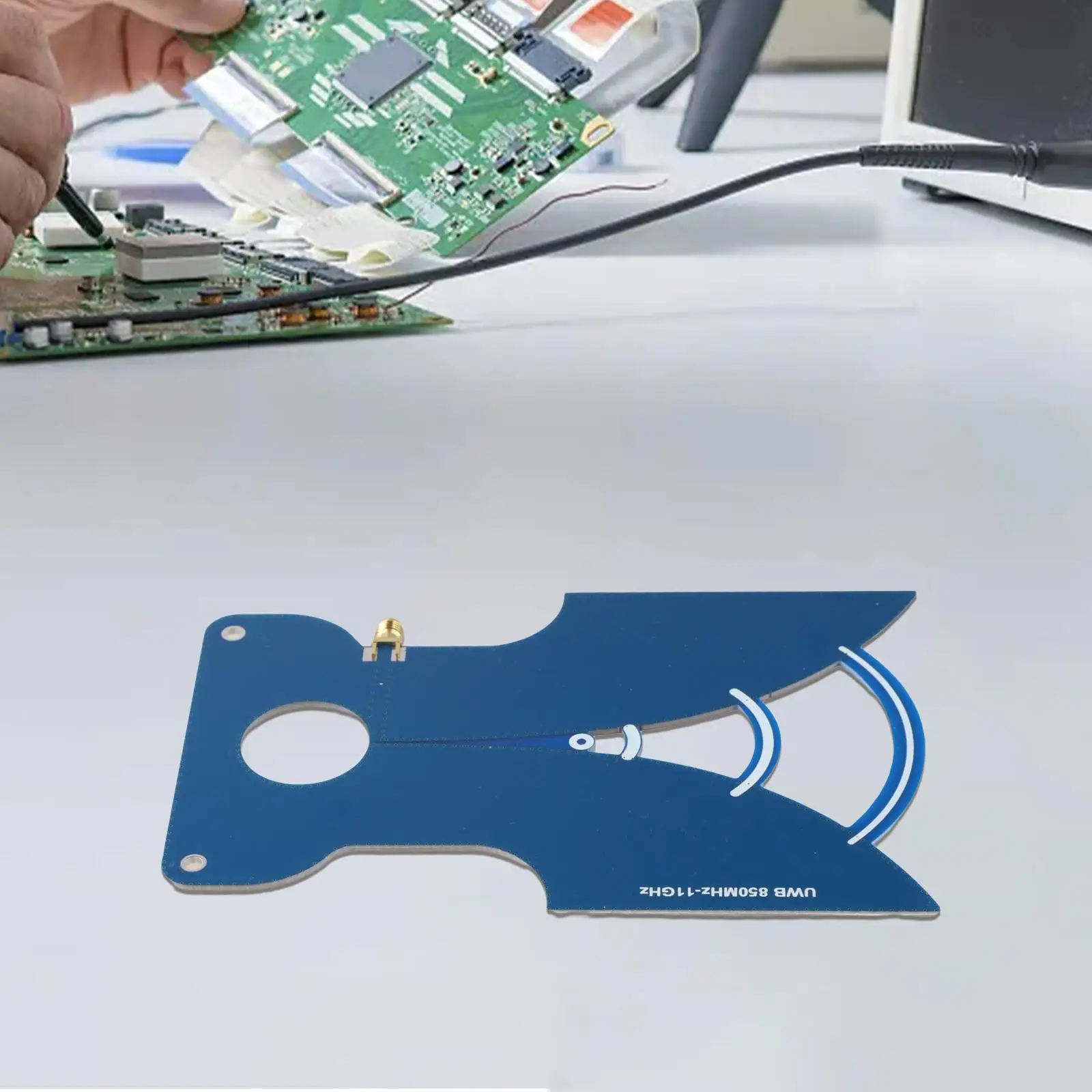 

Применение антенны Направленная антенна Широкополосная антенна Направленная антенна с высоким коэффициентом усиления КСВ 1,8 Типичная максимальная мощность ввода 50 Вт