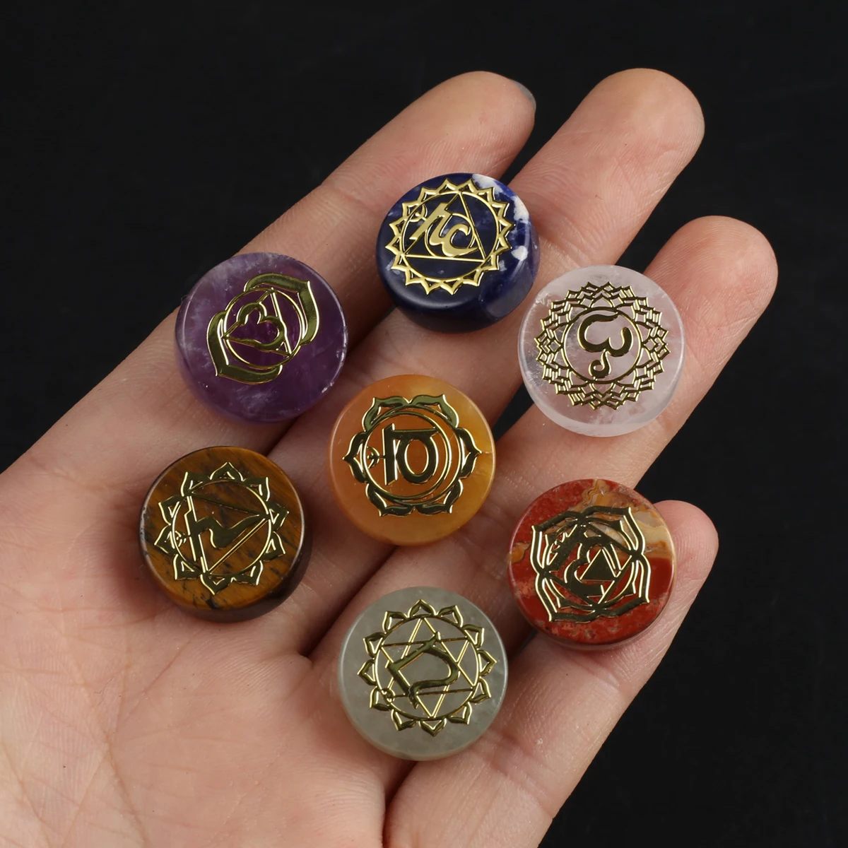 

Seven Chakras Natural Crystal Yellow Jade Amethyst Tiger Eye Healing Rune Spirit Oval Reiki Energy stone Yoga Aura 7pcs