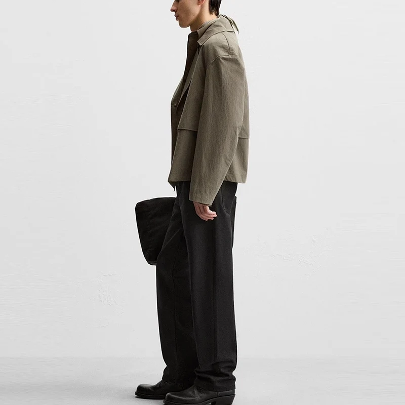 

Spring 2025 Men's ort Lightweight Tech Fabric Coat k Buttoned Faion Urban Sle Z Brand Stand Collar Single Button