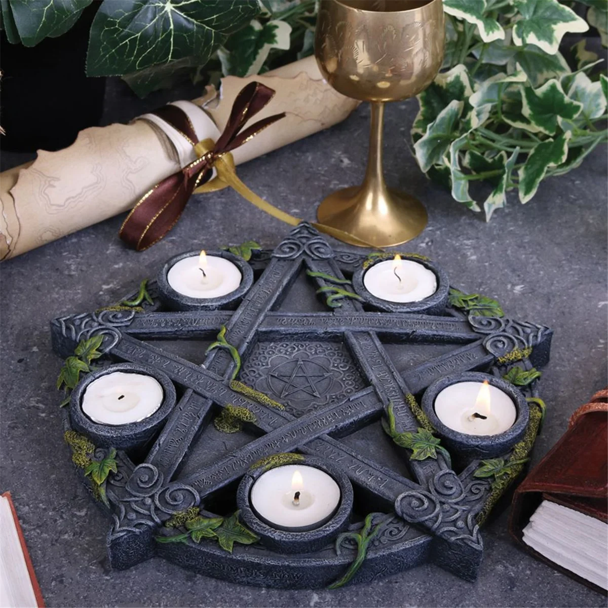 Rose Plate Retro Candlestick Ornaments, Five-Pointed Star Candlesticks, Tarot Ornaments, Resin CAU30ts