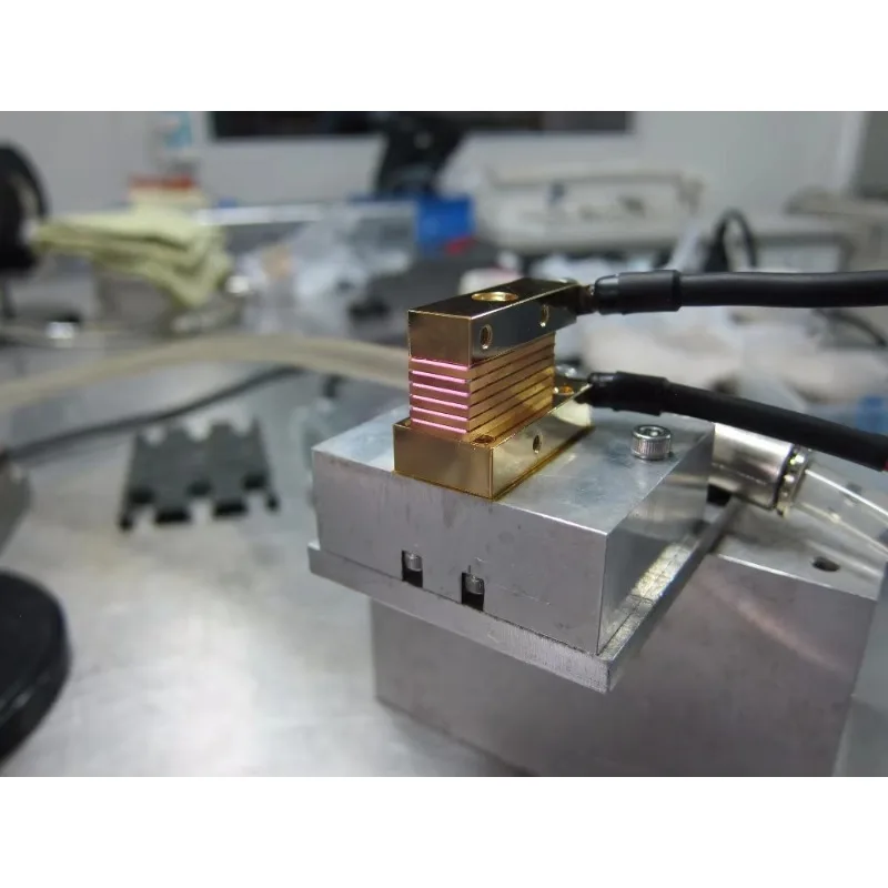 6 bar 100W 808nm Diode Laser Handpiece Macro Channel Diode Laser Stack Laser Diode Bar & Stacks