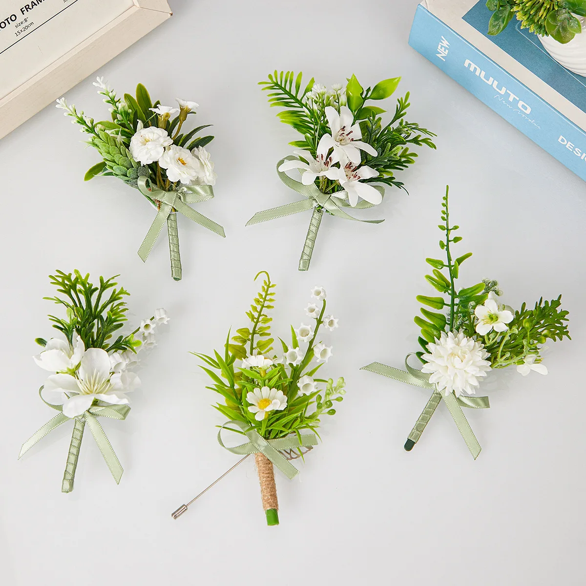 

Elegant Green Grass Boutonniere for Mensuit Groom Suit Pocket Decoration Marriage Accessories