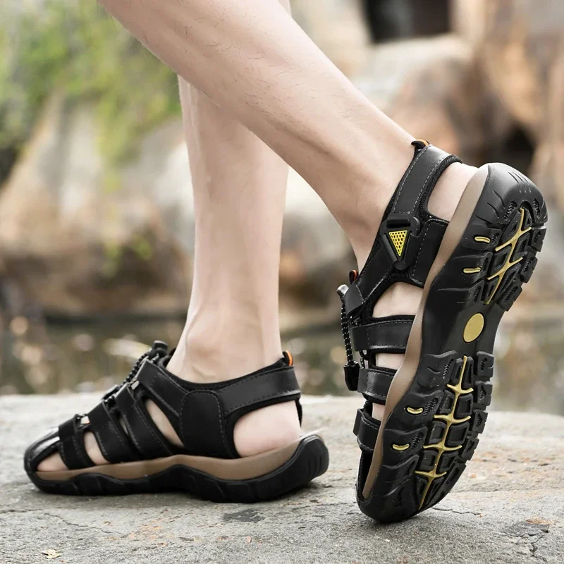 Neue Sommer Herren Sandalen weiches Leder römische Outdoor Herren Sandalen Mode Outdoor Strand Turnschuhe Hausschuhe Herren Wat sandalen