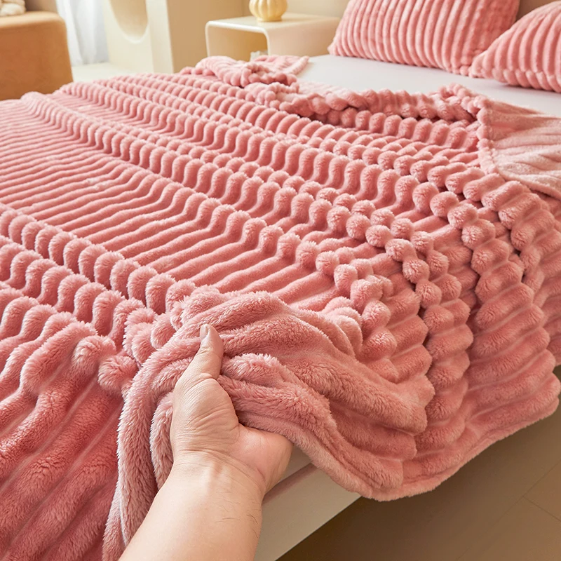 

Luxurious Double-Sided Faux Rabbit Fur Throw Blanket - Cozy Striped Flannel, Soft And Warm for Naps, Office, Camping, Sofa - Versatile Polyester Bed Cover, Perfect Christmas Gift