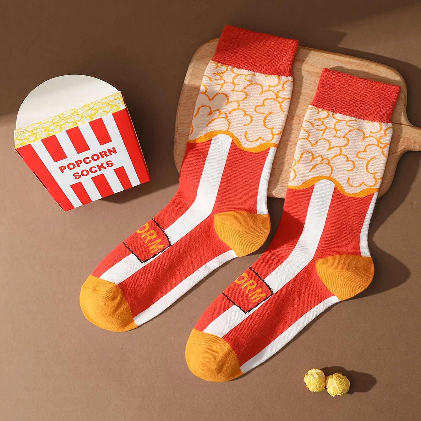 A pair of unique popcorn pattern men\'s and women\'s Halloween gift socks for friends, the best socks for all seasons