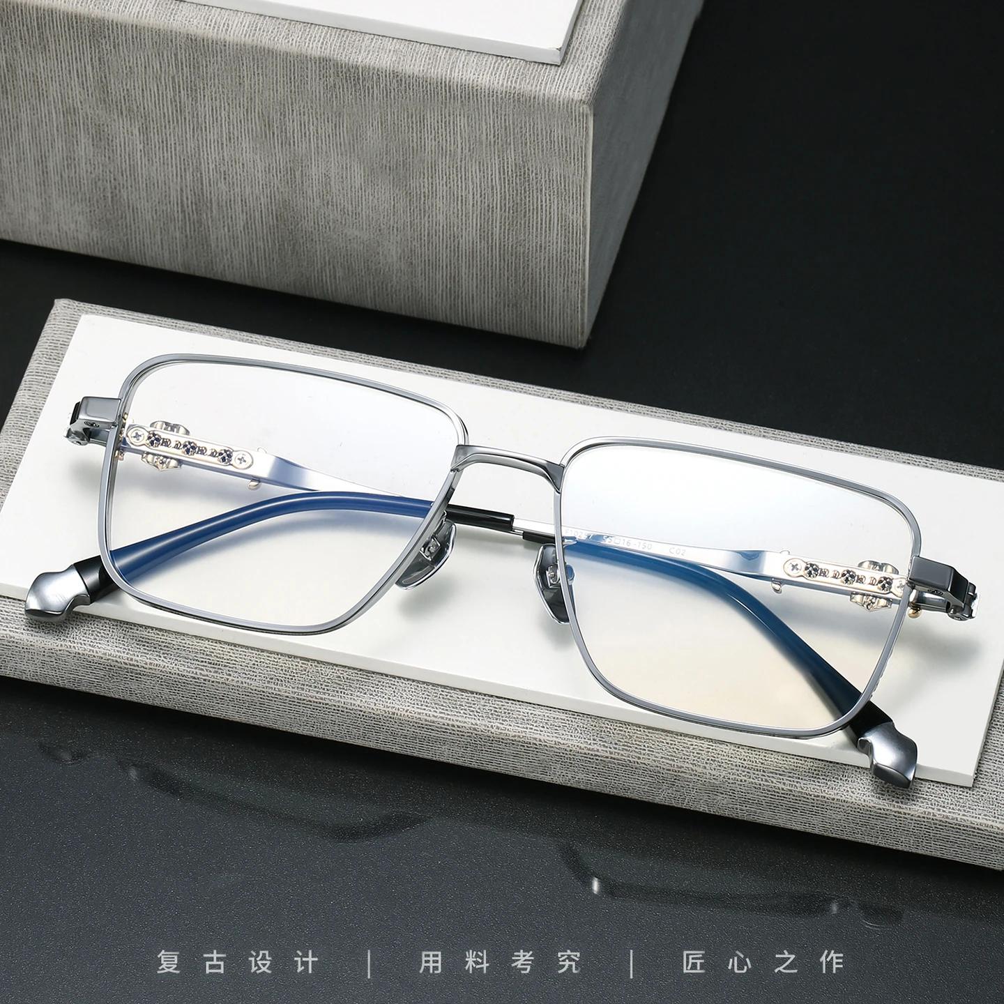 نظارات ريترو ميتال ستايل للرجال والنساء، إطارات نظارات قصر النظر العصرية والشخصية، عصرية وعالية الجودة، إطارات نظارات من التيتانيوم النقي خفيفة للغاية مع عدسات طبية