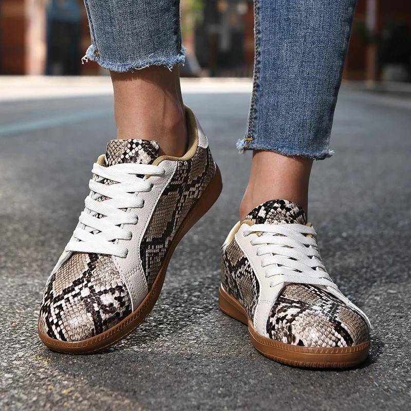 Hot Sale Fashion Womens Shoes Luxury Designer Leopard Sneakers Unisex Skateboard Shoes Comfortable Women's Vulcanize Shoes 36-45