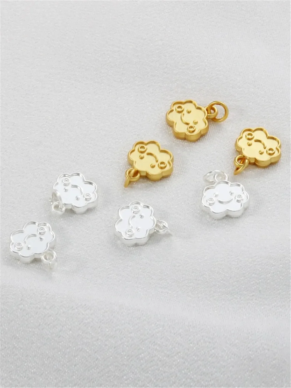 18K Gold-packed Color Matte Gold Double-sided Cloud Pendant DIY Sand Gold Bracelet Necklace Pendant Hanging Jewelry Accessories