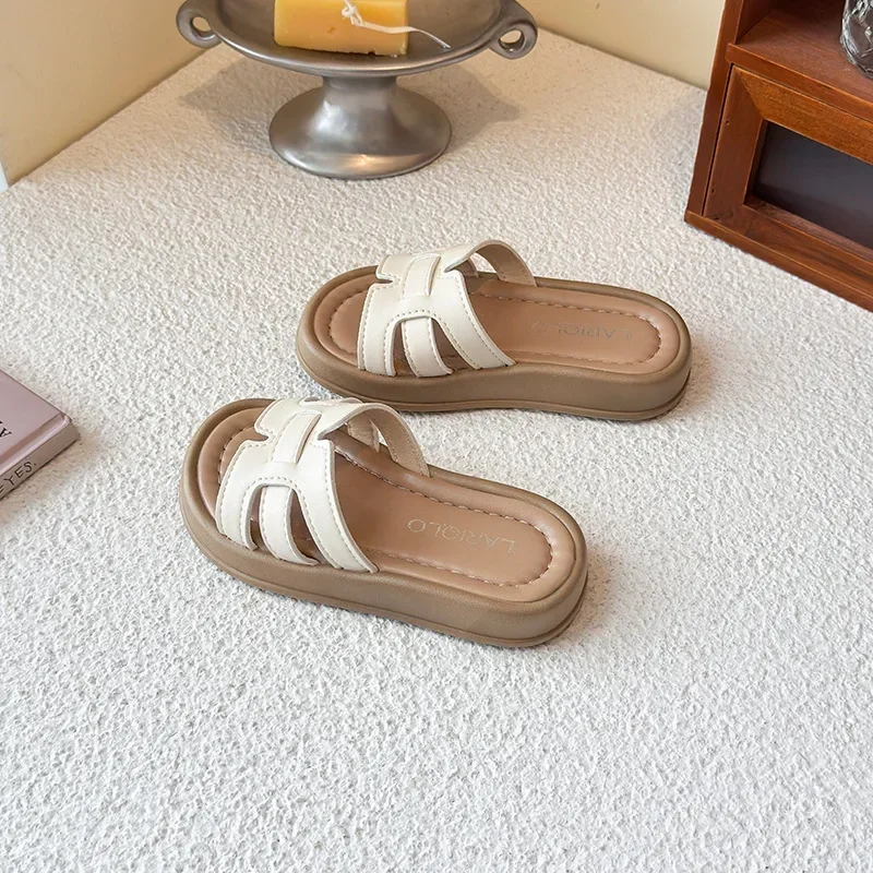 

Детские тапочки, уличные нескользящие сандалии для девочек, повседневная детская пляжная обувь в корейском стиле, удобная мягкая подошва, новинка лета 2023 г.