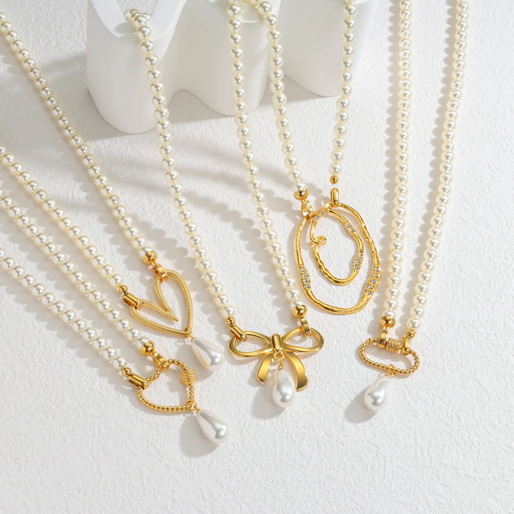Elegant Imitation Pearl Necklace For Women Exaggerated Stainless Steel Hollow Geometric Heart Pendant Fashion Jewelry Gifts