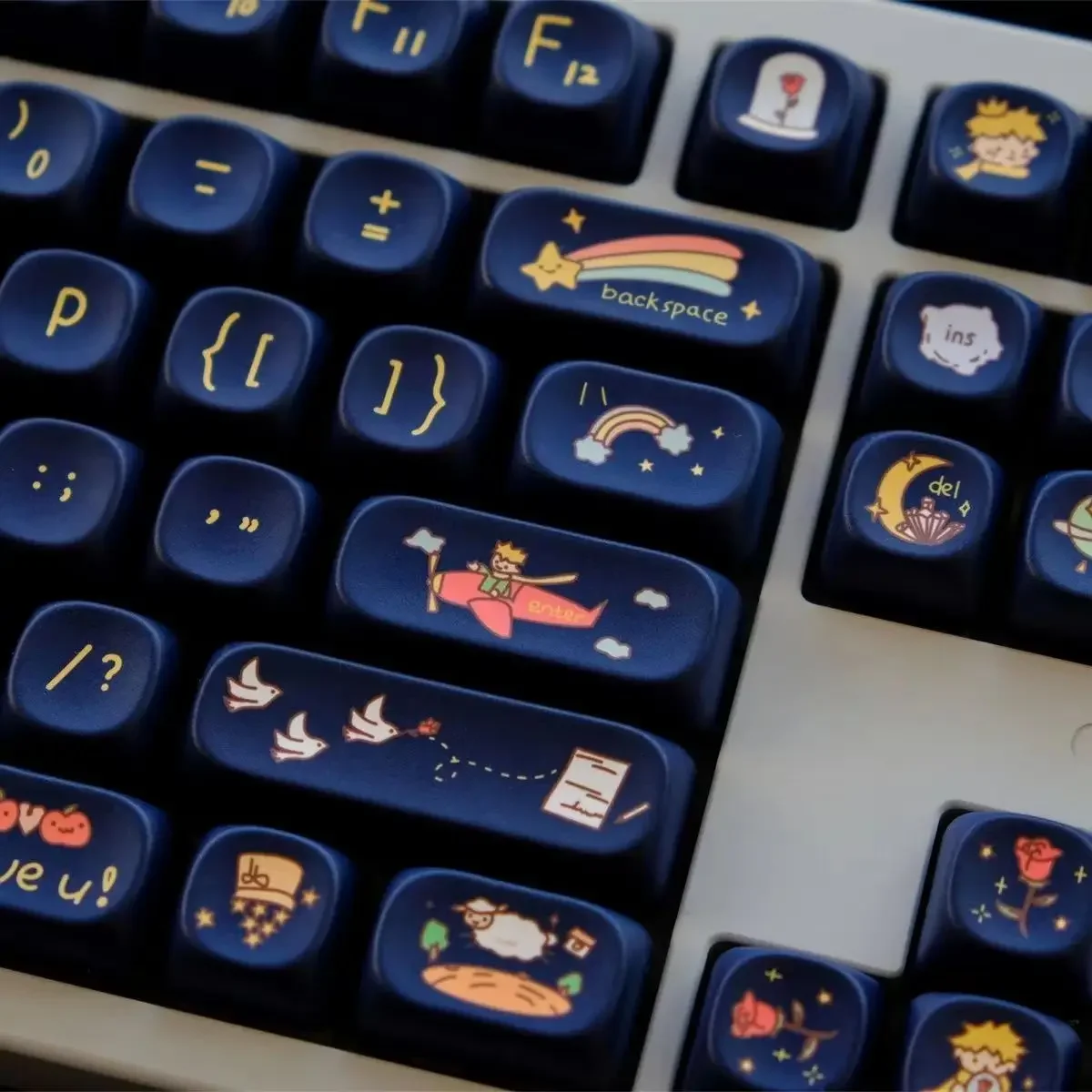 Little Prince Cartoon Cute Keycap Blue MOA PBT Sublimation Personalized Creative DIY Mechanical Keyboard Complete Set