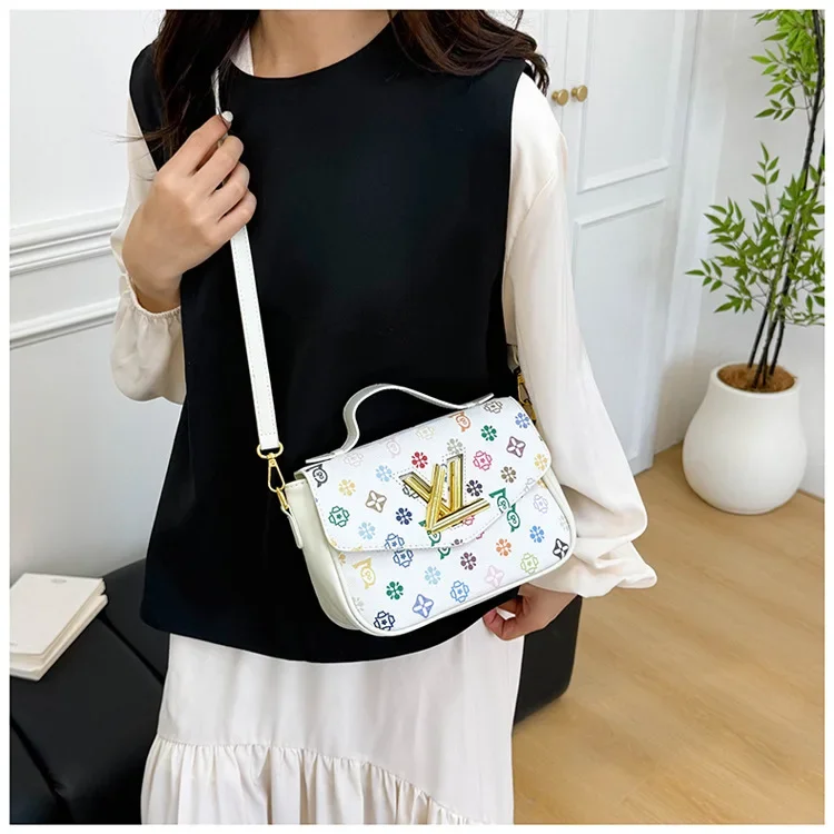 European Style Crossbody Bag 2026, Elegant Small Shoulder Bag, Versatile Day-to-Night Purse, Chic & Functional