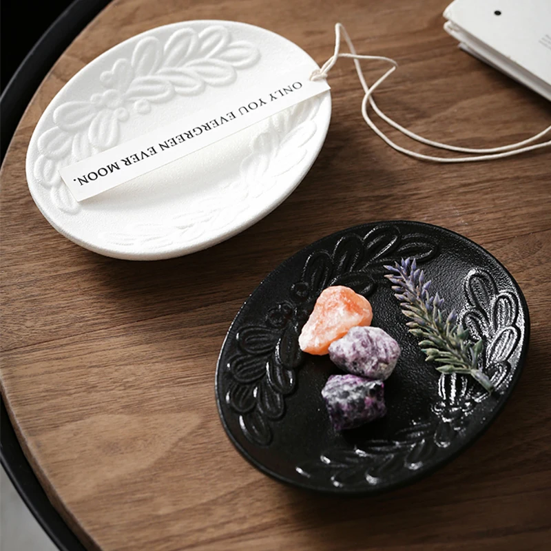 

Exquisite Relief Ceramic Dessert Plate Home Hotel Dinnerware High End Jewelry Bracelet Dish Afternoon Tea Oval Dim Sum Plates