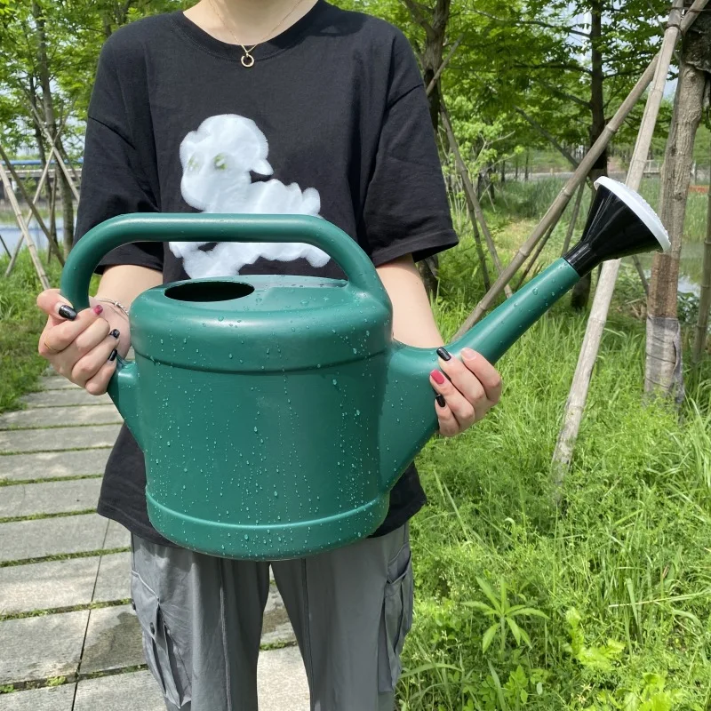 Large Capacity 8-10L Home Use Watering Can Long Spout Sprinkler Plastic Steel for Gardening Vegetables Flowers Spray Nozzle