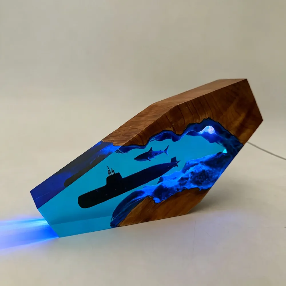 Submarine Figure Organism Resin Table Light Creactive Art Decoration Underwater Exploration Night Light  7-Colors USB Charge