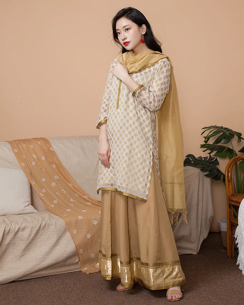 Indian Women's Elegant Ethnic Style Silk Imported Clothing