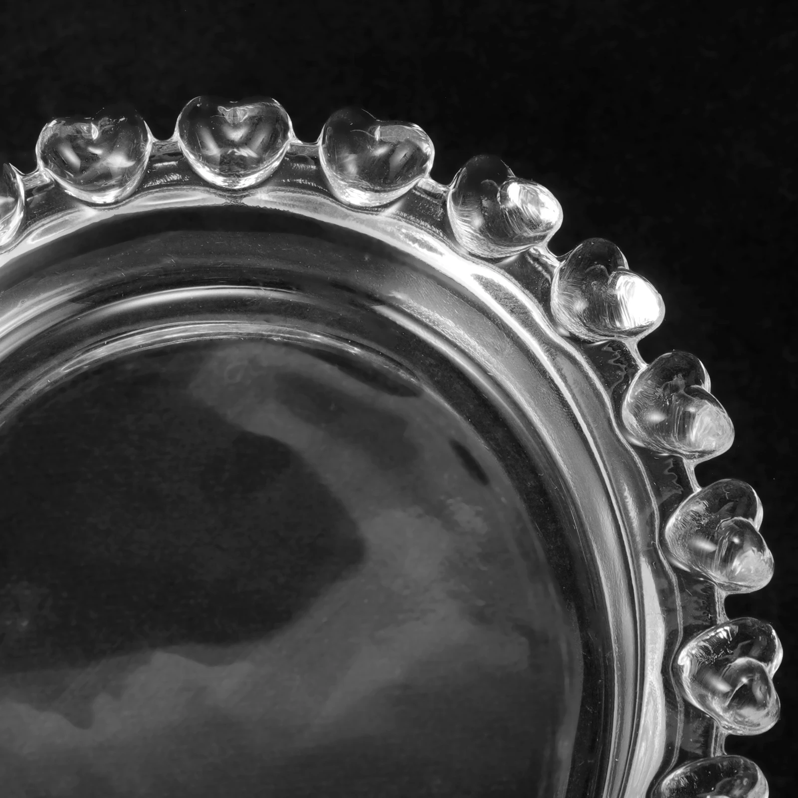 

Heart Shaped Glass Tray Snack Dish Fruit Dessert Storage Plate Jewelry Display Decorative Organizer Food Tray Serving Plate