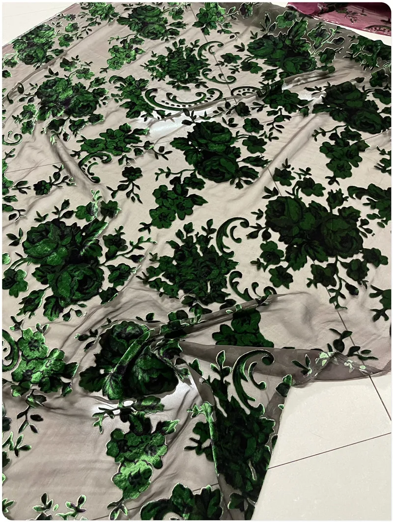 

Gray Base Green Print Hollow Silk Velvet Mulberry Silk Cotton Velvet Cloth Dress Cheongsam Shirt Short Sleeve Clothing Fabric