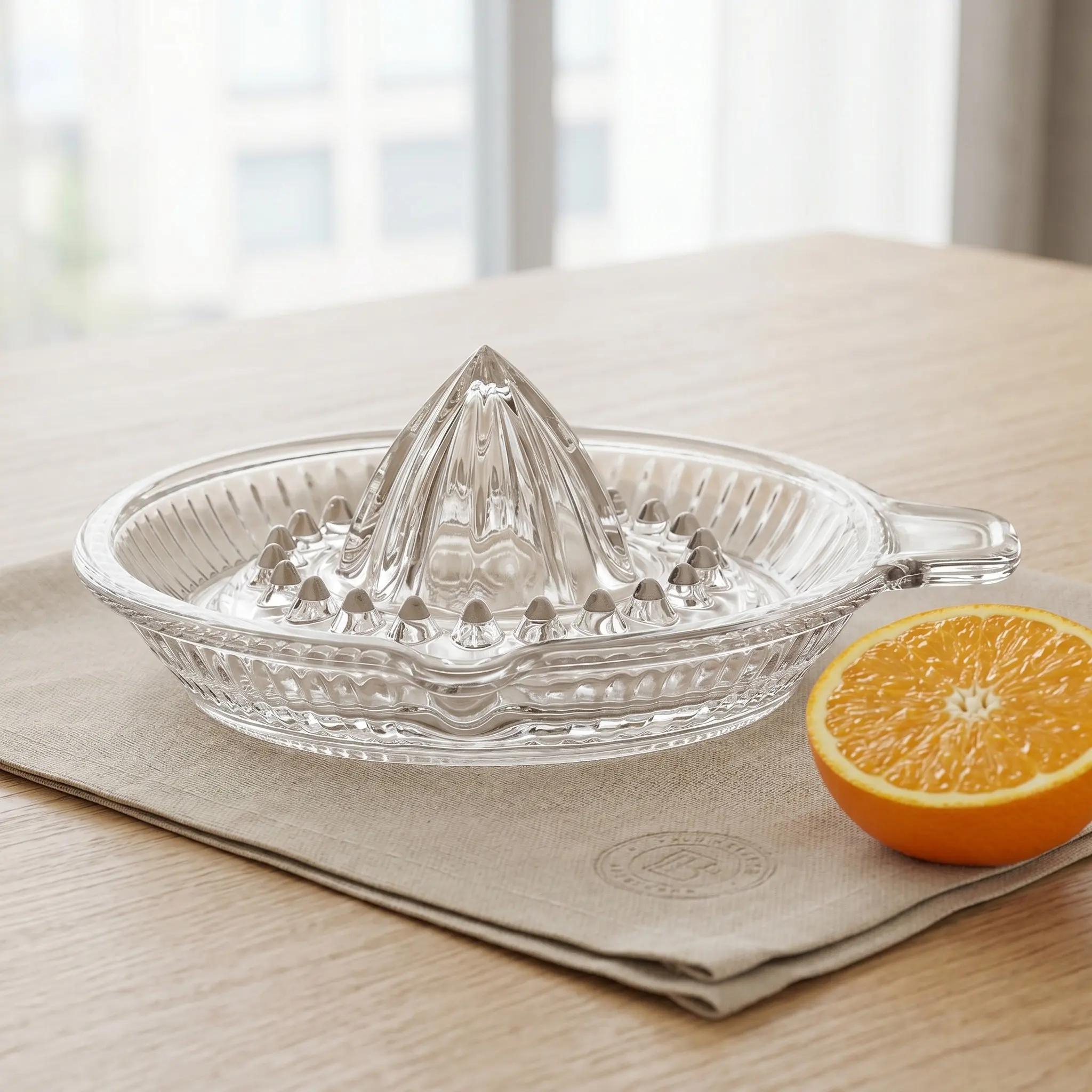 Handheld Glass Manual Juicer Fruit Squeezer with Handle Portable Citrus Lemon Orange Juice Press Easy Clean for Home Bar Camping