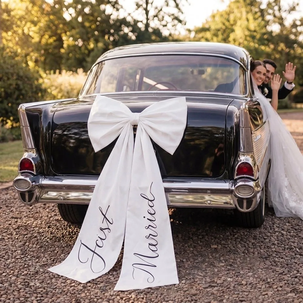 Image of Elegante Große Hochzeitsauto-Schleife Lieblicher Stil Elegante Auto-Bandschleife Hochzeits-Fotorequisite Just Married Auto-Dekoration Hochzeitstag