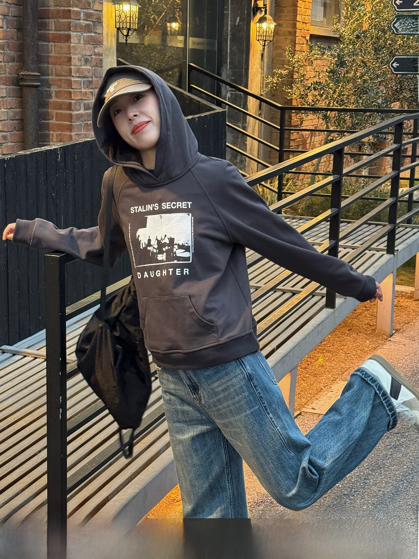

Deep Grey Printed Hoodie Women's Casual Style Spring New Arrival Short Length Top Langqing Tong Brand Comfortable Cotton Blend