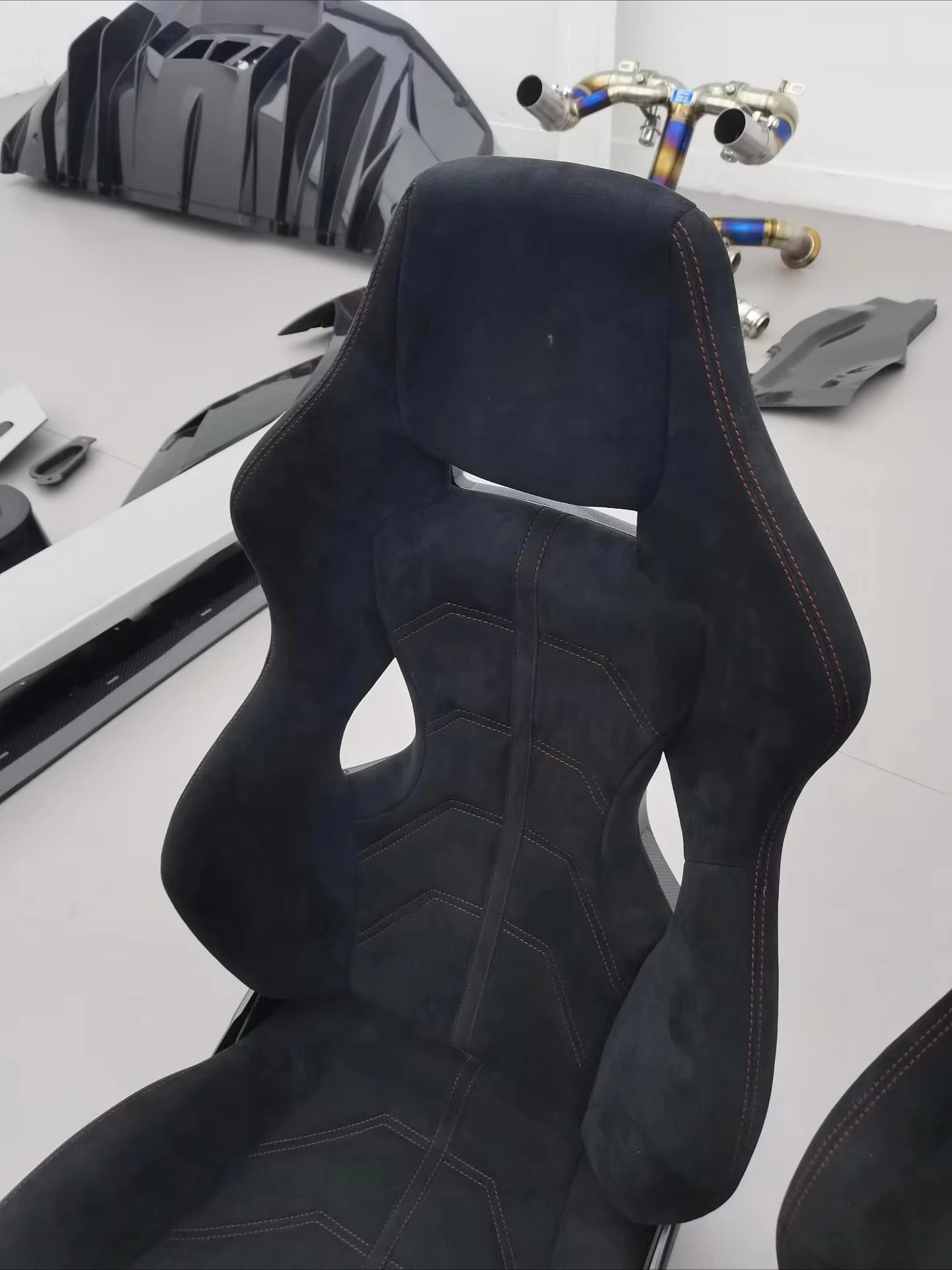 Car Seats Carbon Fiber Lightweight Track Seats Red Leather Fully Automatic Electric Car Seats for 458