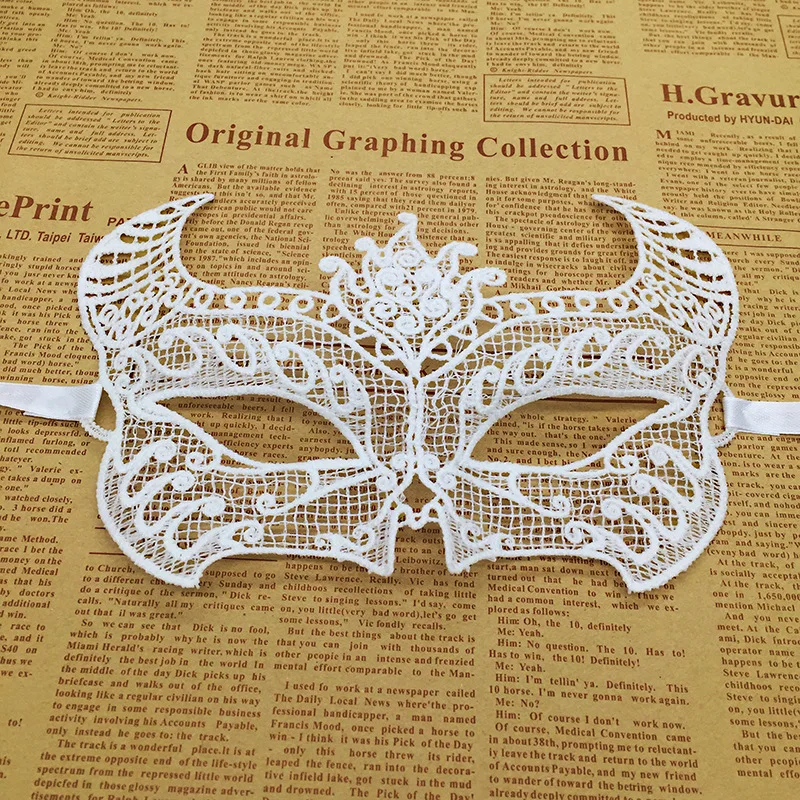 1 pz vendita calda bianco Sexy pizzo mezza faccia maschere vari stili Halloween Masquerade Party Dance Mask Costume