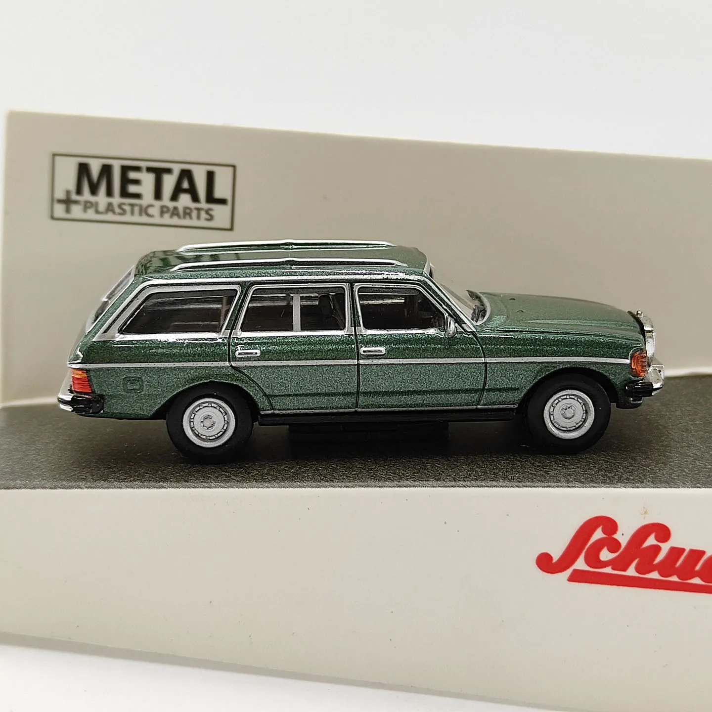 Diecast SCHUCO 1:87 Scale Benz 280TE Green Alloy Car Model
