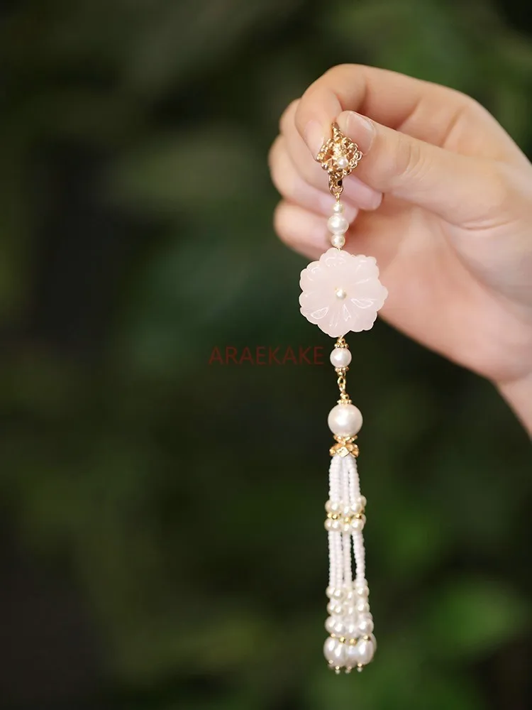 New Chinese style retro tassel cheongsam hanging accessories, antique style pendants, brooches