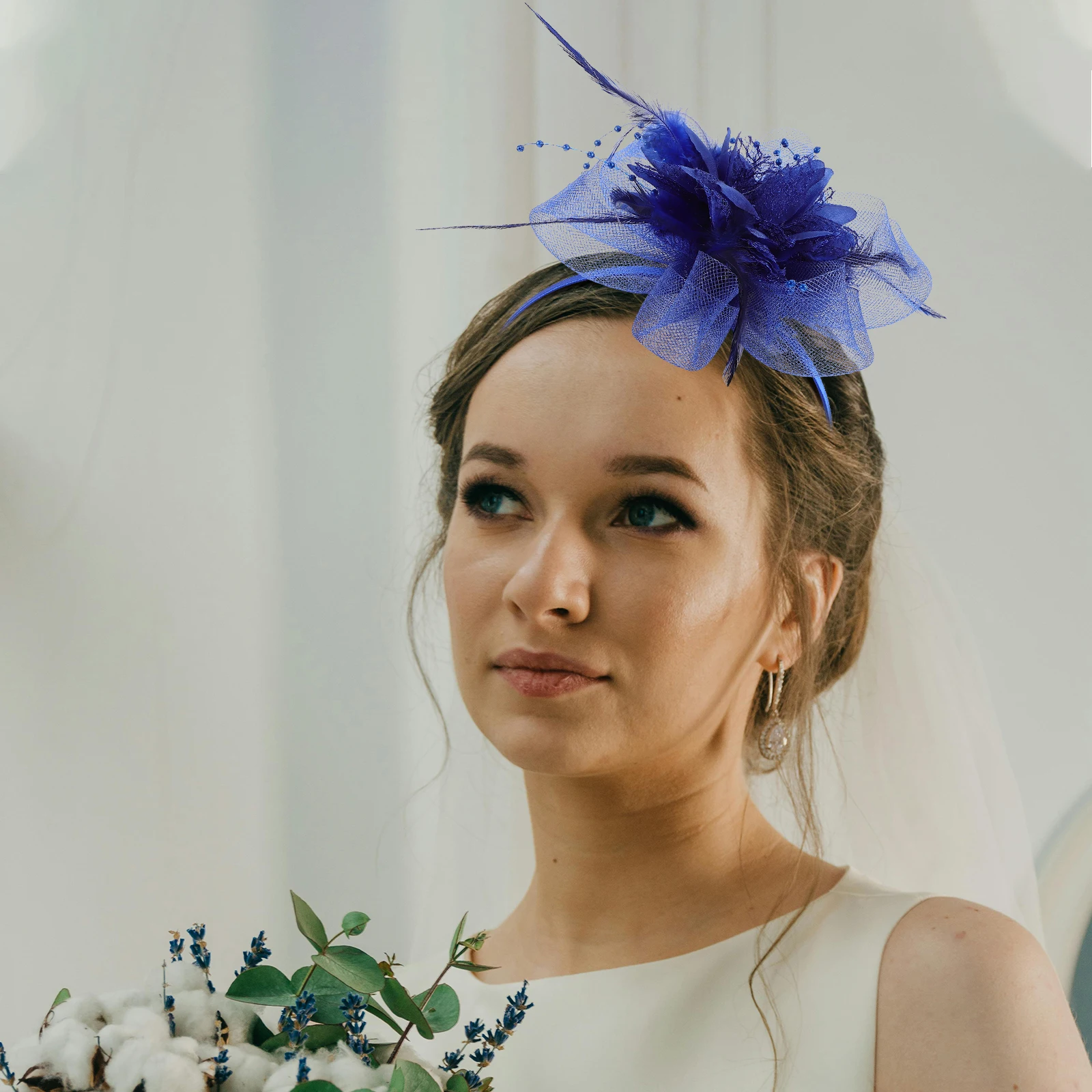 

Stylish Bride Fascinator Headpiece With Lightweight Detail For Wedding Hair Accessories