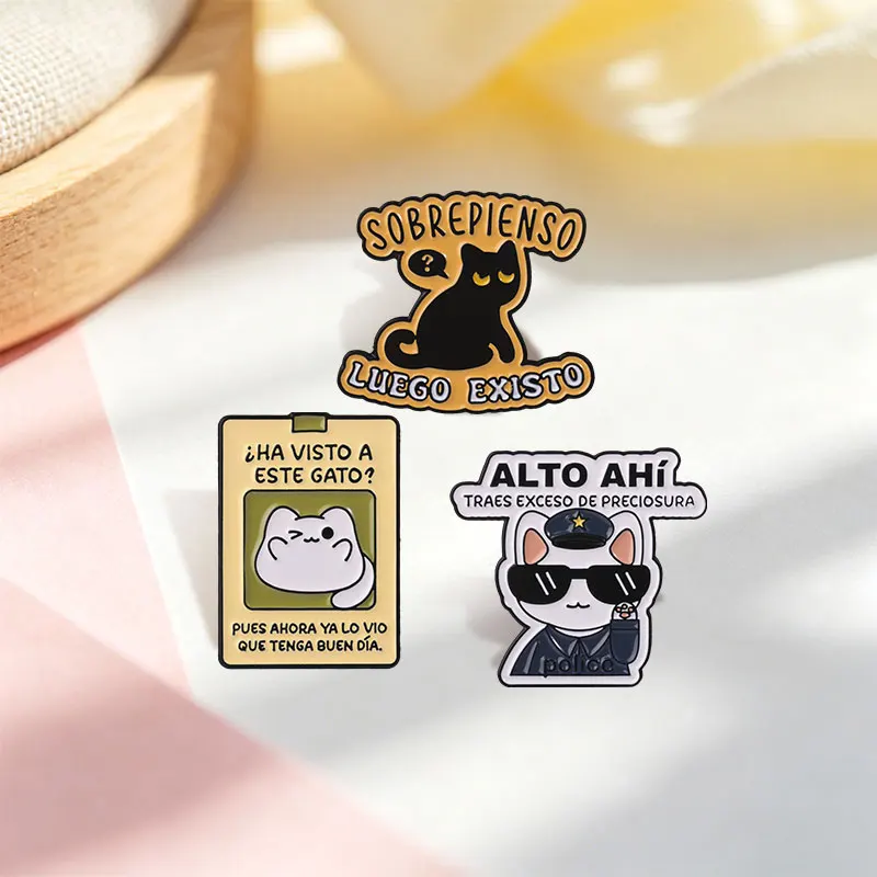 Spanish Inspirational Quotes Enamel Pins Smile It's Free Therapy Mental Health Self-acceptance Phrases Brooches Jewelry Gifts