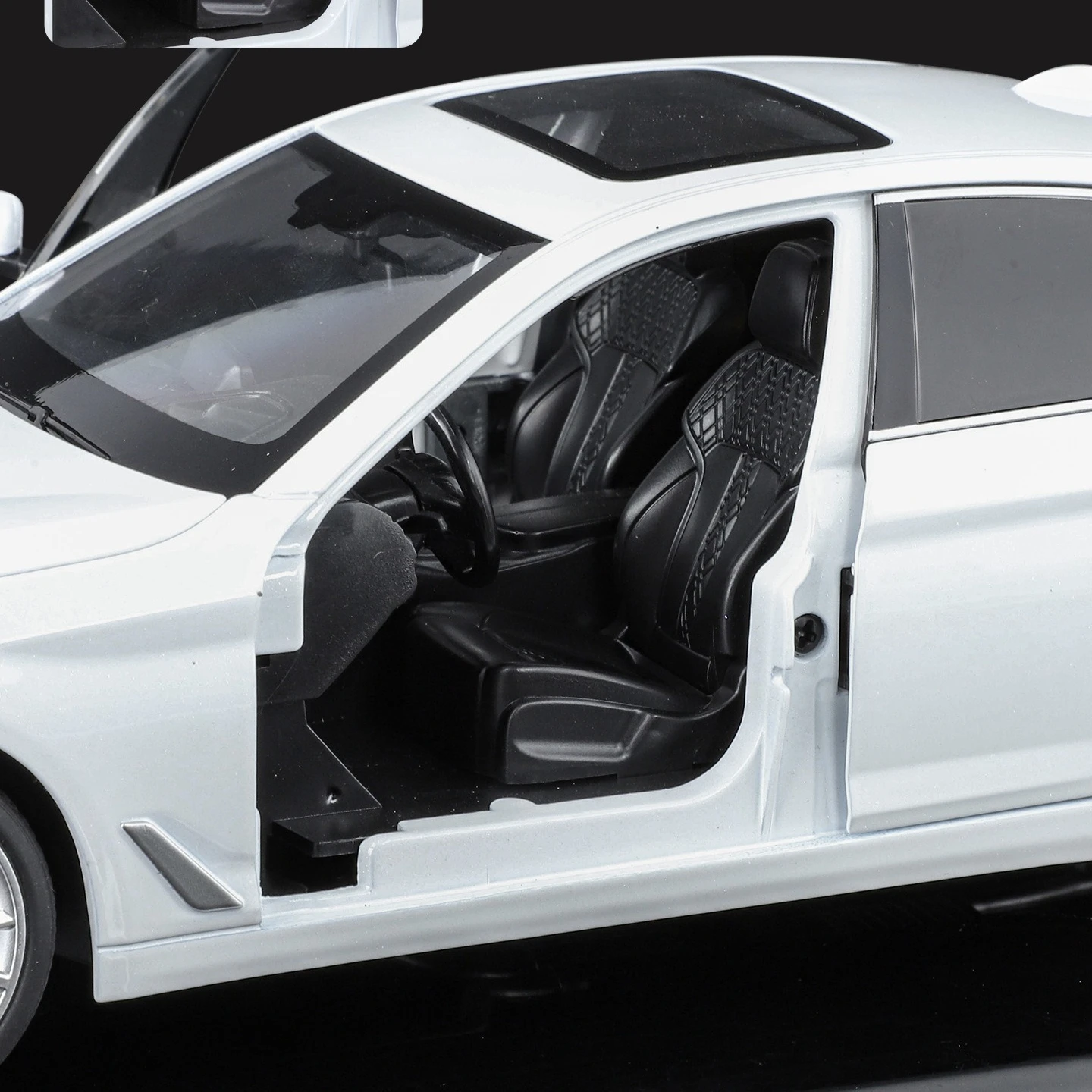 Modèle de voiture jouet Miniature 1:18 530Li, en alliage moulé sous pression, son et lumière, portes ouvertes, traction arrière, Absorption des chocs, véhicules jouets, cadeaux pour enfants