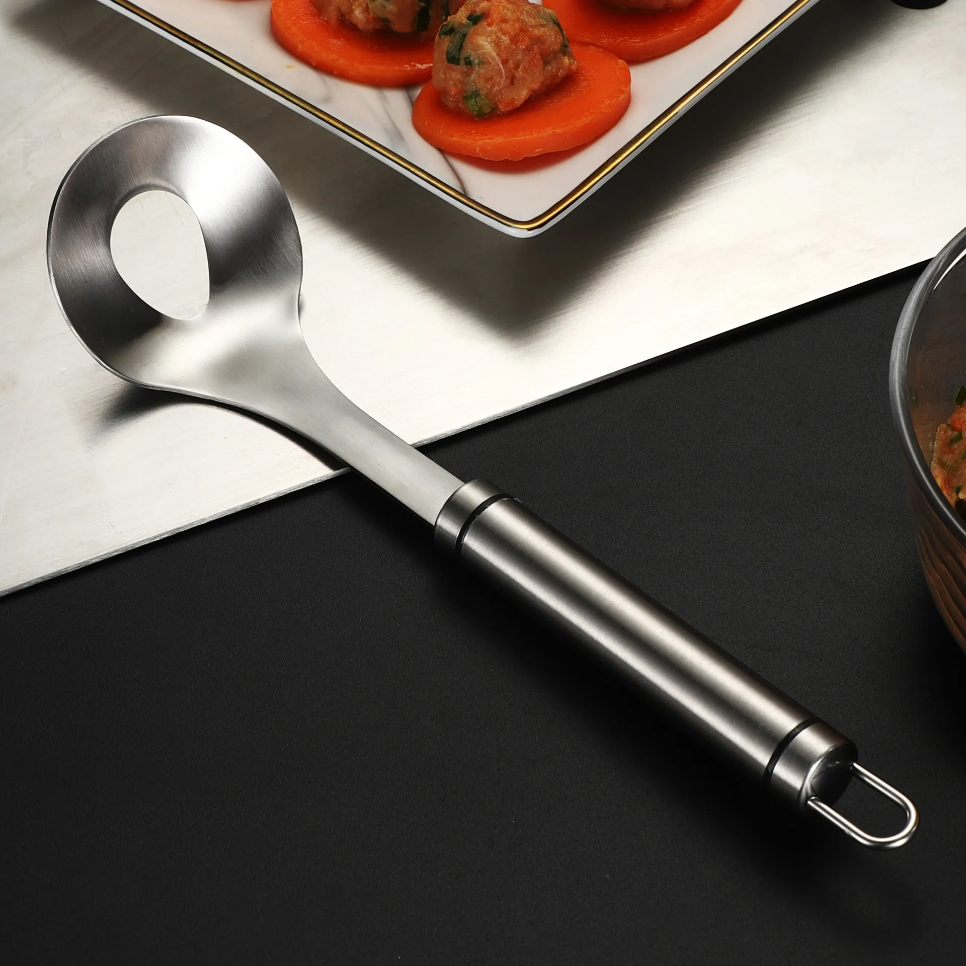 Meatball Maker, 304 Stainless Steel, Kitchen Gadget, Easy to Use, Scoop and Squeeze Meatballs. Reusable, Dishwasher Safe