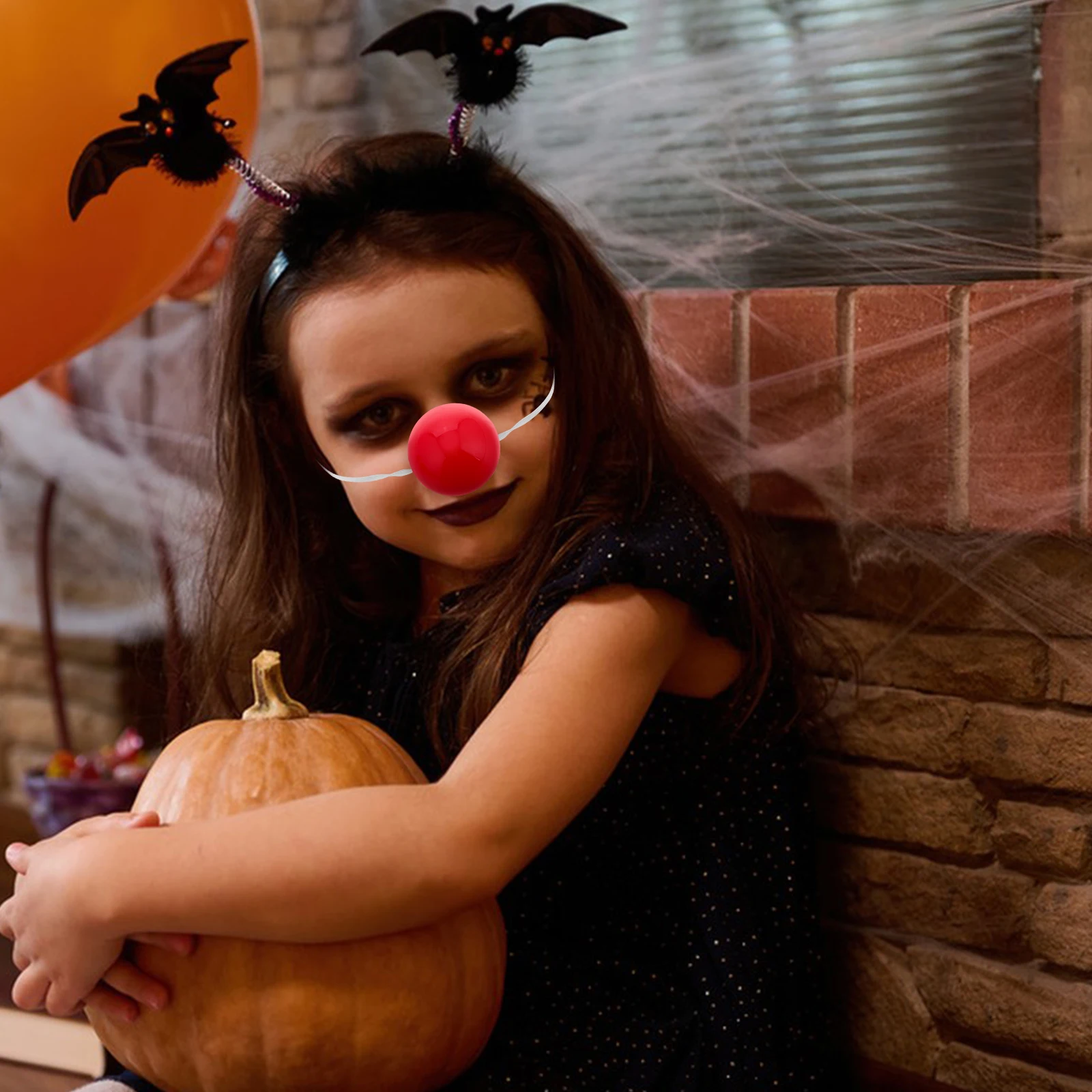 

6Pcs Bright Red Light Up Clown Nose Party Decoration Costume Prop Blinking Nose for Halloween Carnival Clown Accessories