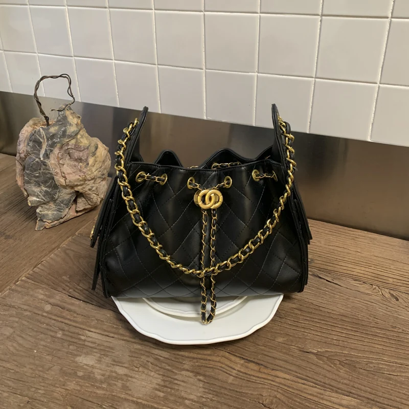 

Изысканная женская сумка через плечо из мягкой кожи в винтажном стиле, элегантный текстурированный дизайн, повседневная прогулка, необходимая вневременная привлекательность