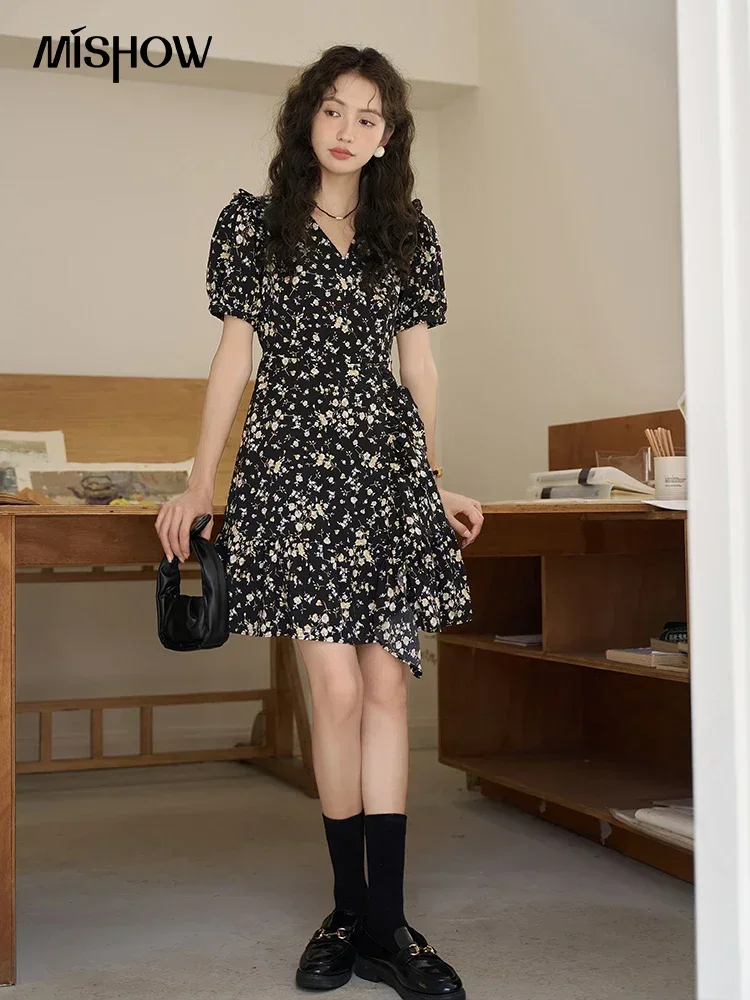 MISHOW Black Floral Dress 2023 Summer Temperament Waist A-LINE Puff Sleeve Retro V-Neck Female Knee-Length Dresses MXC34L1306