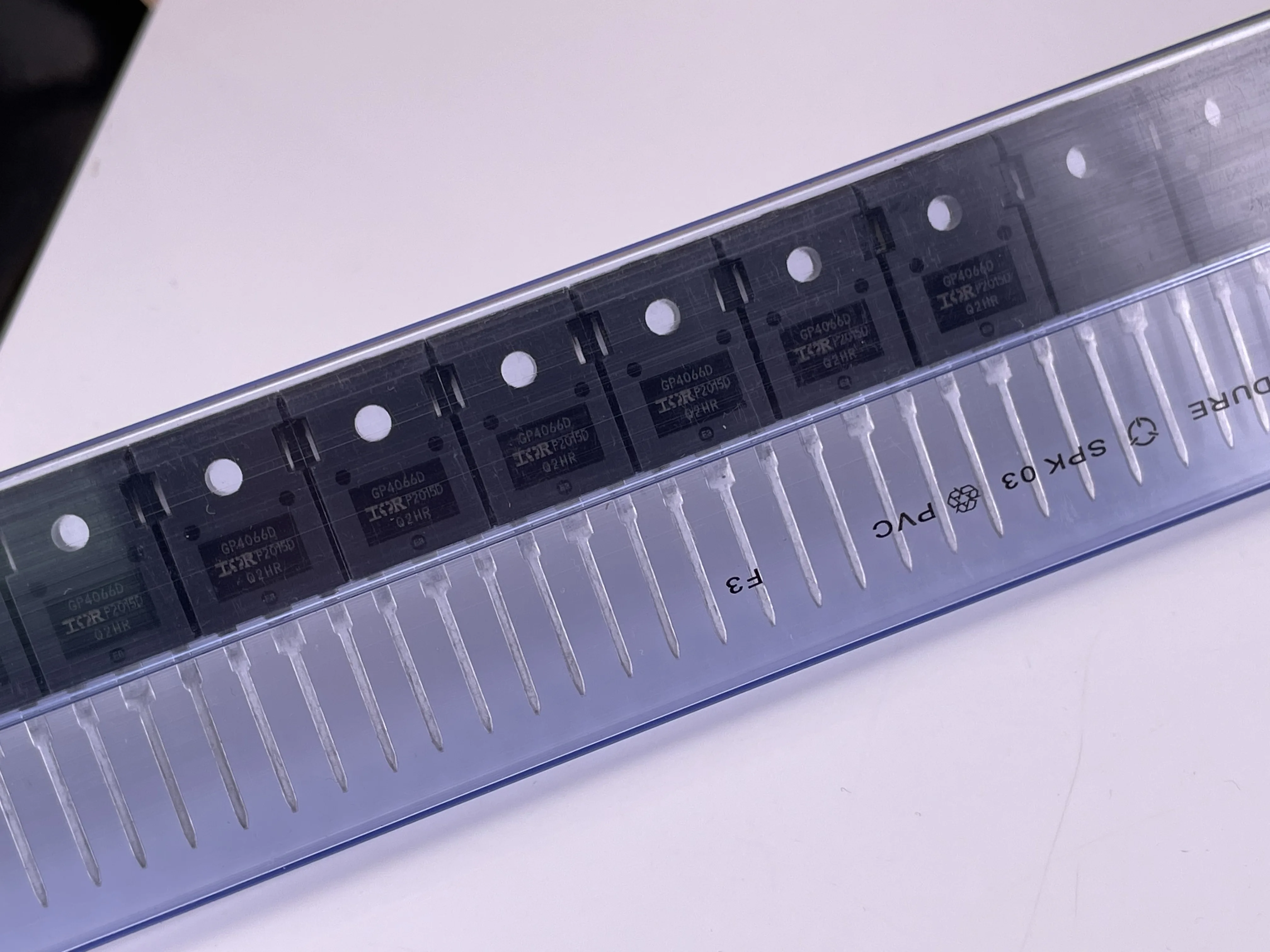 

(10pcs) IRGP4066DPBF TO-247 IGBT Transistor Ultrafast Soft Recovery Diode GP4066D New Original