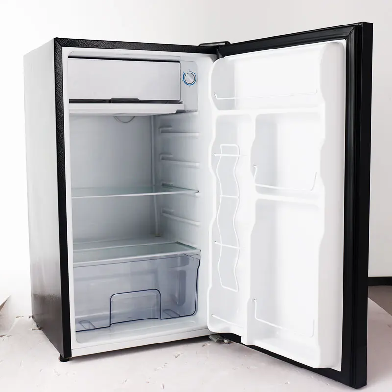 

Холодильники BC-90 12 Вольт постоянного тока переменного тока Портативный холодильник с морозильной камерой Шнур питания Мини-холодильник Rv Холодильник