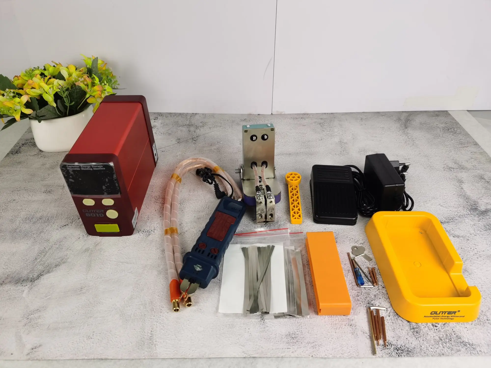 801D Storage Capacity Spot Welding Machine 12KW Battery Welder Spot Welder 0.3mm Pure Nickel Welding 0.05-0.4mm 1800A