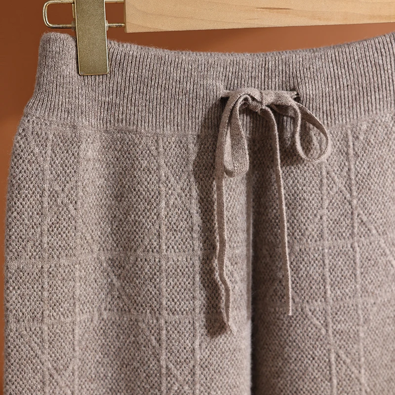 Women's Diamond Pattern Thickened Diagonal Straight Leg Pants Autumn Winter Warm 100% Merino Wool Knitted Casual Long Trousers